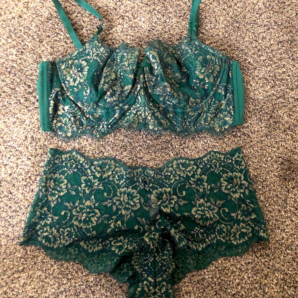 Bra and panty set